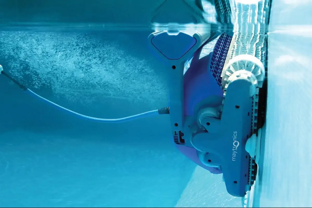 robot nettoyage piscine